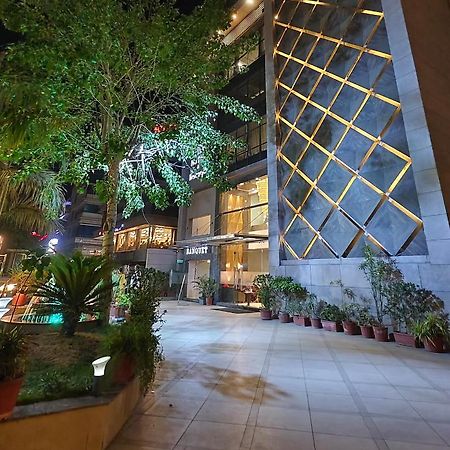 Tgv Hotel Ahmedabad Exterior foto
